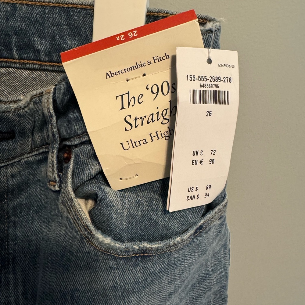 Abercrombie & Fitch 90s Straight Ultra High Rise jean size 26/2R